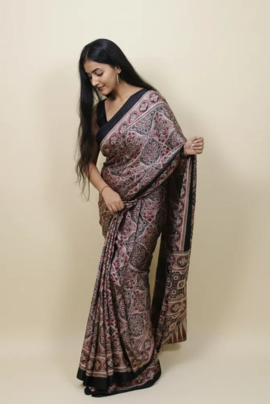 black saree 2