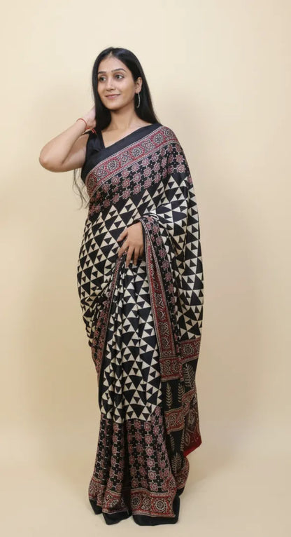 black saree 3