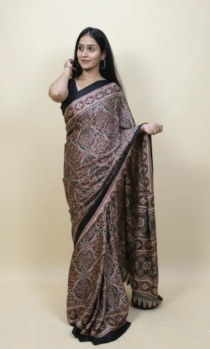 black saree 2