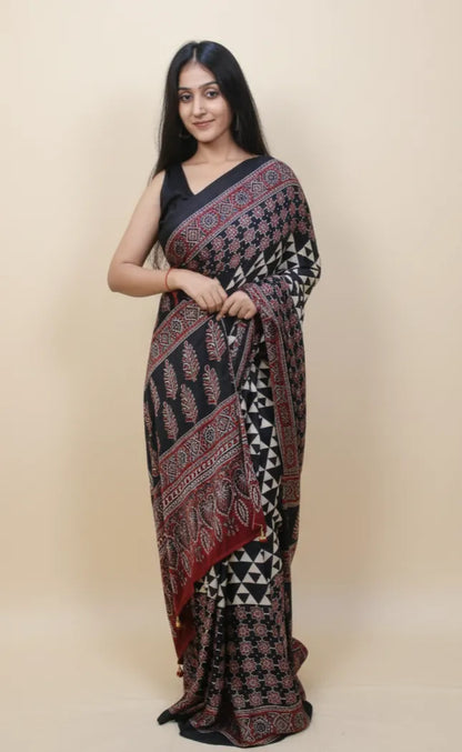 black saree 3