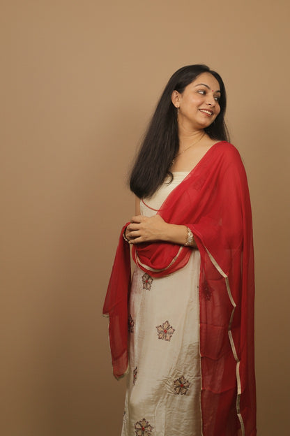 Elegant White Kurta Set with Red Dupatta – Hand Embroidered Detailing